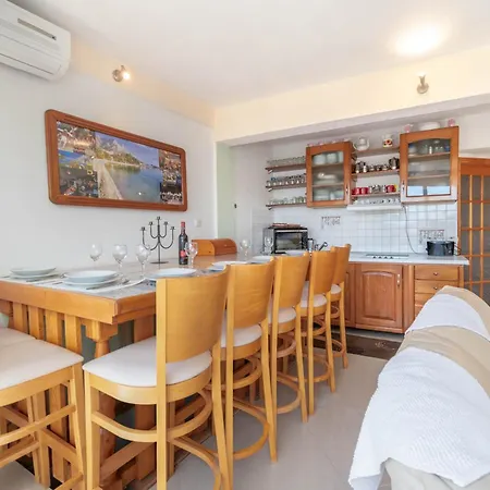 K & K Apartment Baska Voda